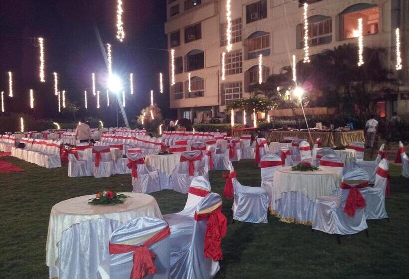 ホテル Sankam Residency