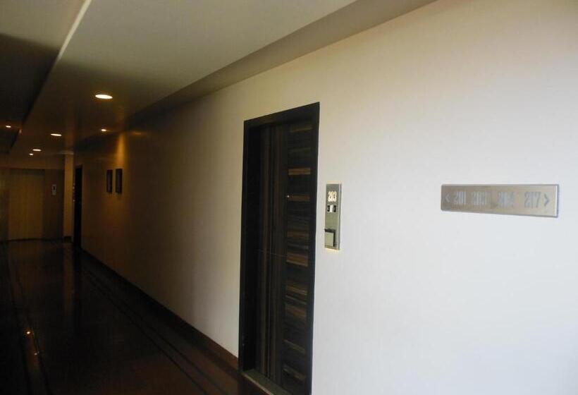 ホテル Sankam Residency