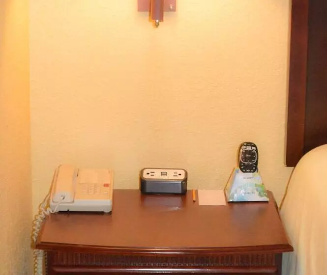 モーテル Magnolia Inn And Suites