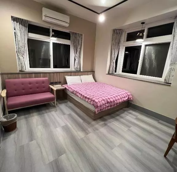 Nantou Xitou Riverside Homestay B&b