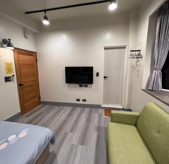 Nantou Xitou Riverside Homestay B&b