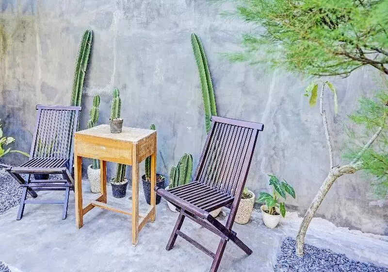 Hotelli Reva Residence Syariah By Oyo