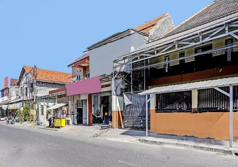 Hotelli Reva Residence Syariah By Oyo