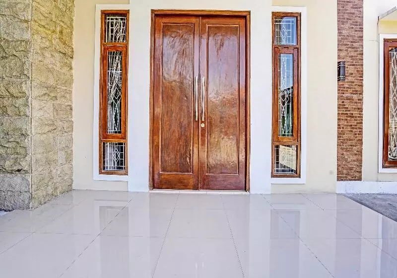 Hotelli Reva Residence Syariah By Oyo