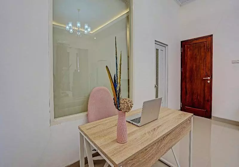 Hotelli Reva Residence Syariah By Oyo