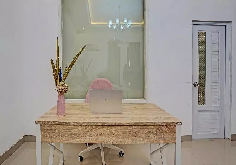 Hotelli Reva Residence Syariah By Oyo