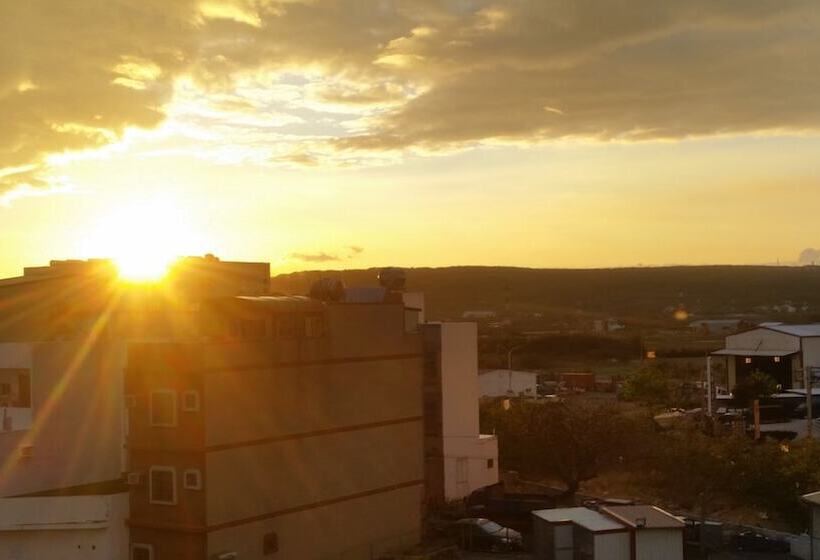 تختخواب و صبحانه 179 House