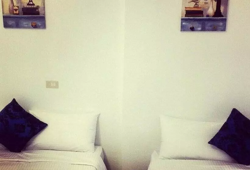 تختخواب و صبحانه 179 House