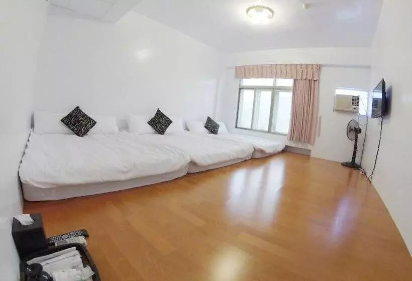 تختخواب و صبحانه 179 House