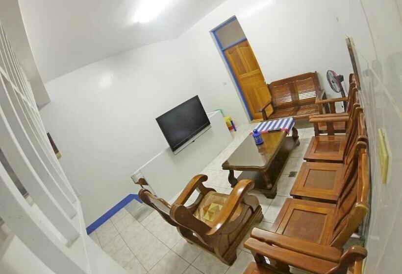 تختخواب و صبحانه 179 House