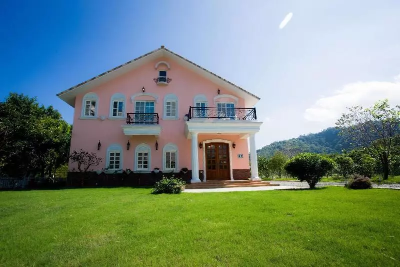 تختخواب و صبحانه Belle Garden Yillan Villa