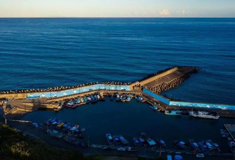 تختخواب و صبحانه Lugo