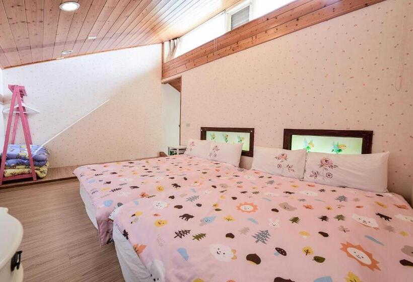 تختخواب و صبحانه Starhome Cottage