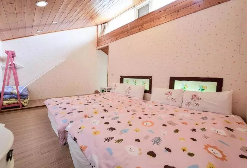 تختخواب و صبحانه Starhome Cottage