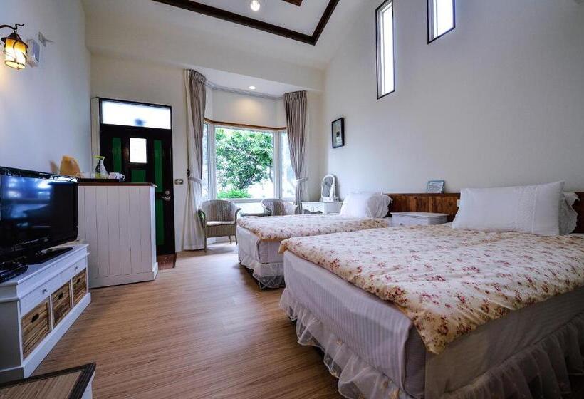 تختخواب و صبحانه Starhome Cottage