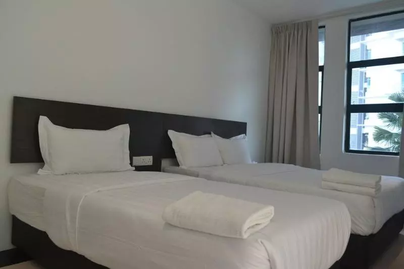 Apple 1 Hotel Queensbay