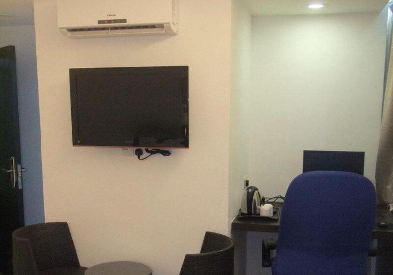 Apple 1 Hotel Queensbay