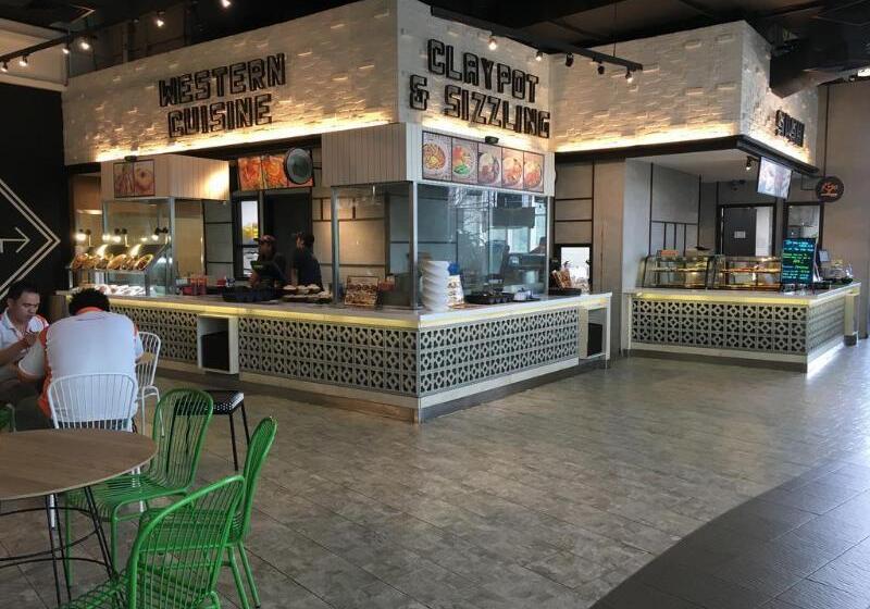 Apple 1 Hotel Queensbay