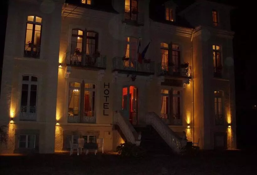 هتل Castel De La Pique