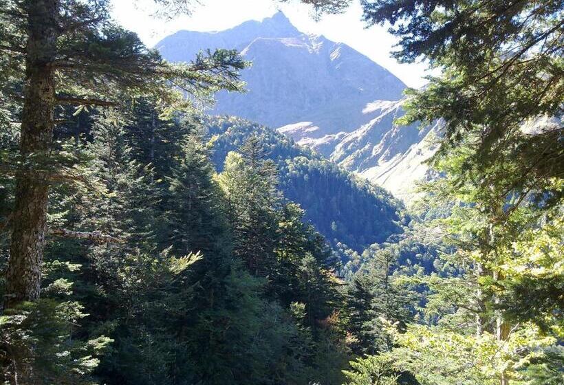 فندق Castel De La Pique