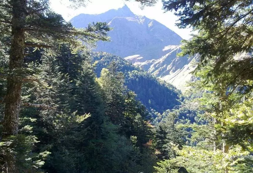 هتل Castel De La Pique