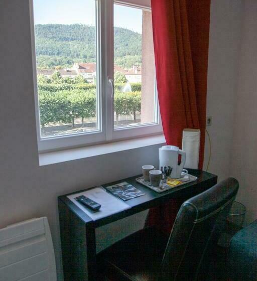 בית מלון כפרי Hôtel Bar Le Globe