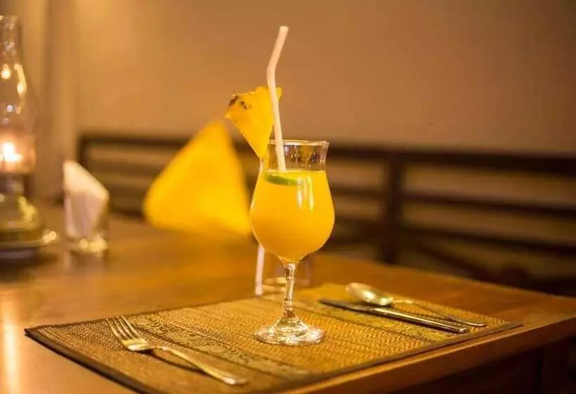 Hotelli Lanka Beach Bungalows