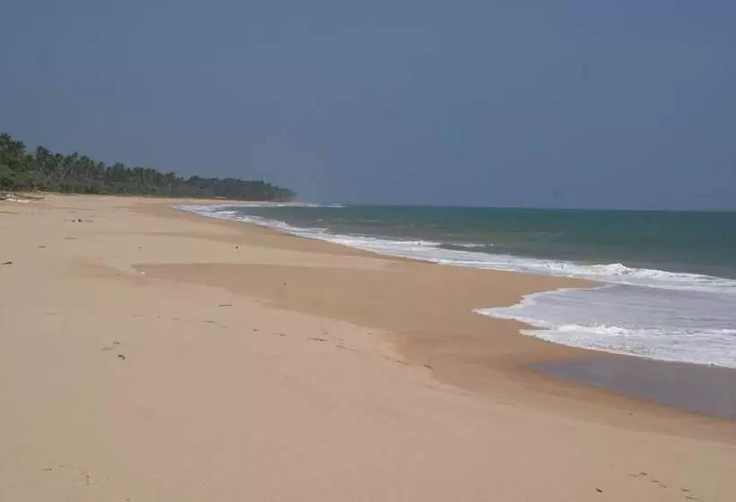 Hotelli Lanka Beach Bungalows