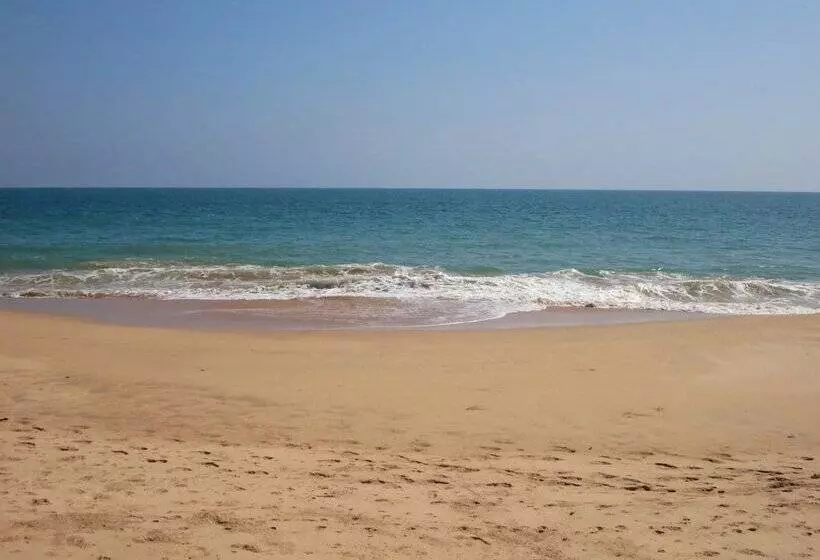 Hotelli Lanka Beach Bungalows