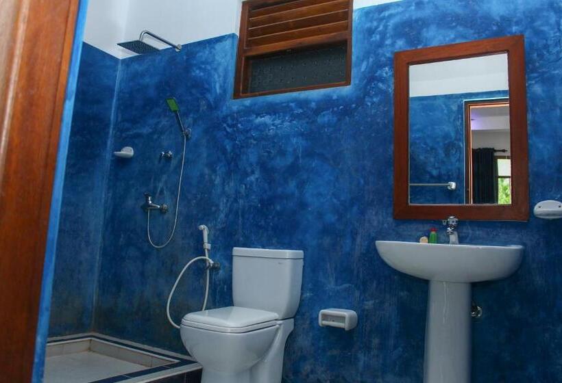 Hotel Aaradhya Mirissa