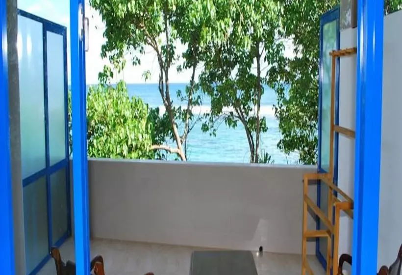 هتل Paradise Beach Resort & Diving School