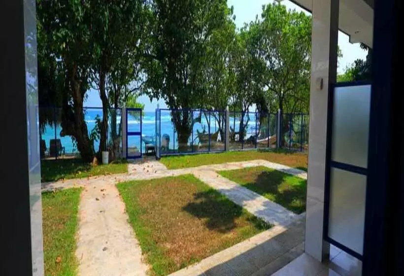 هتل Paradise Beach Resort & Diving School