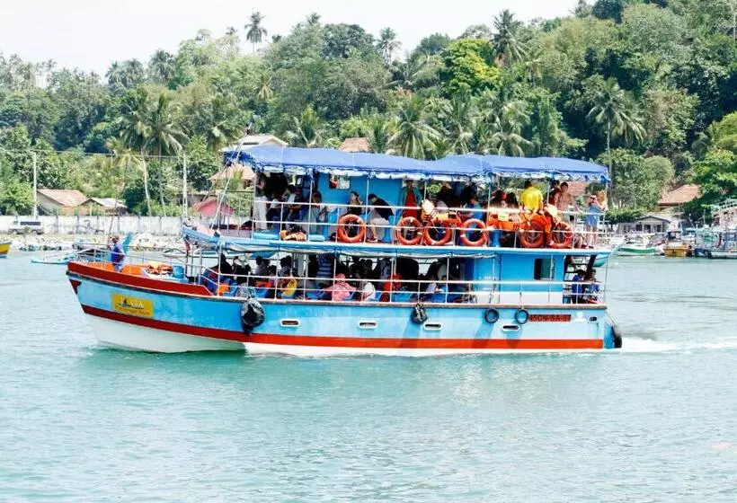 هتل Paradise Beach Resort & Diving School