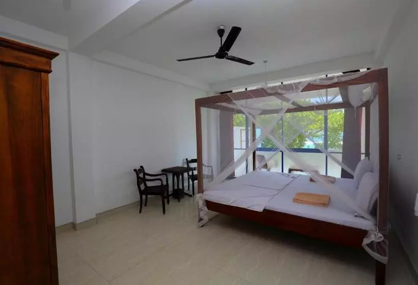 هتل Paradise Beach Resort & Diving School
