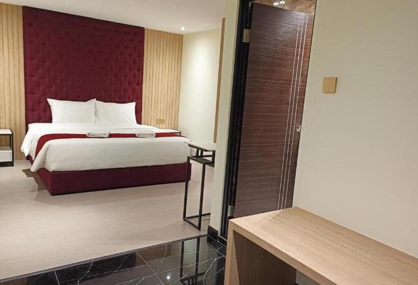 בית מלון כפרי The Corum View