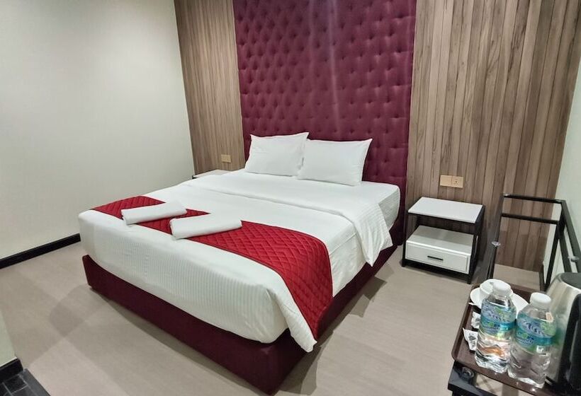 בית מלון כפרי The Corum View