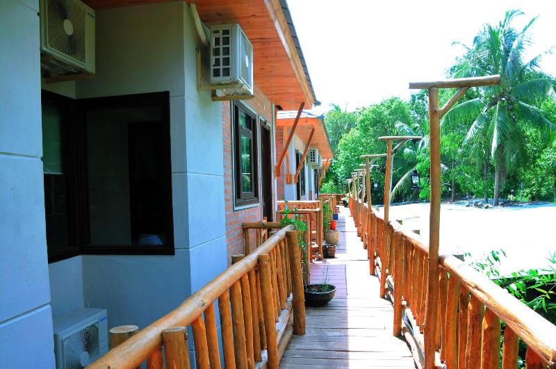 هتل Vela Phu Quoc Resort