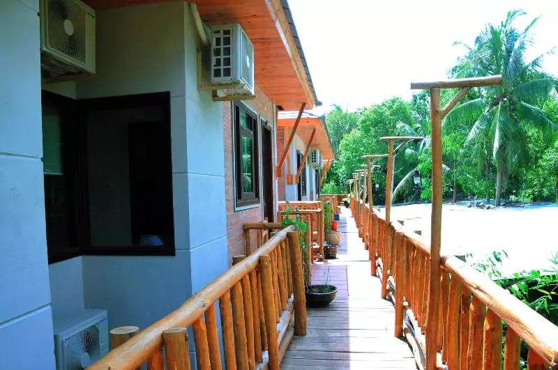 هتل Vela Phu Quoc Resort