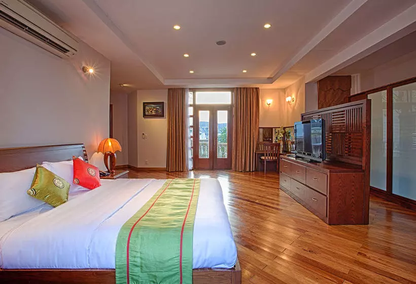 هتل Water Lily Villa