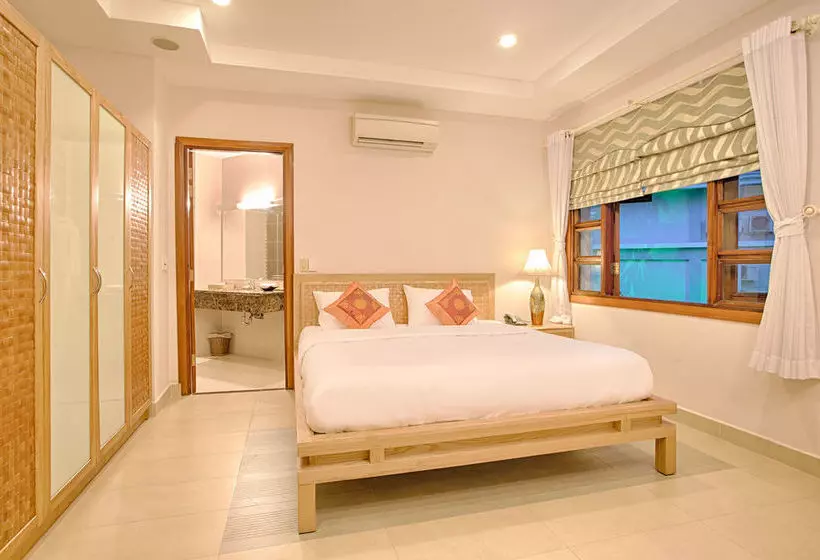 هتل Water Lily Villa