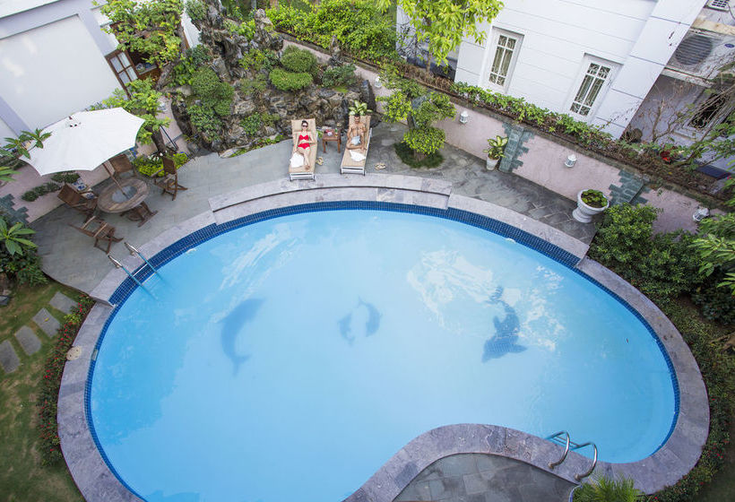 هتل Water Lily Villa