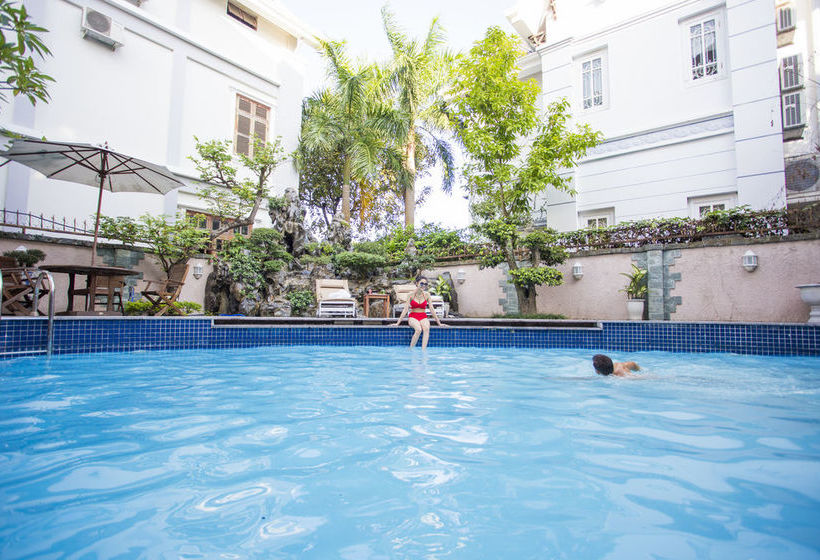 هتل Water Lily Villa