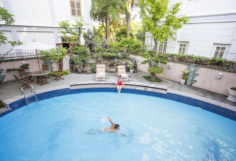 هتل Water Lily Villa