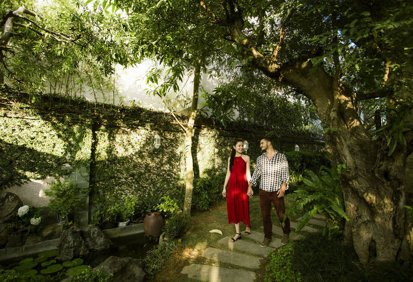 هتل Water Lily Villa