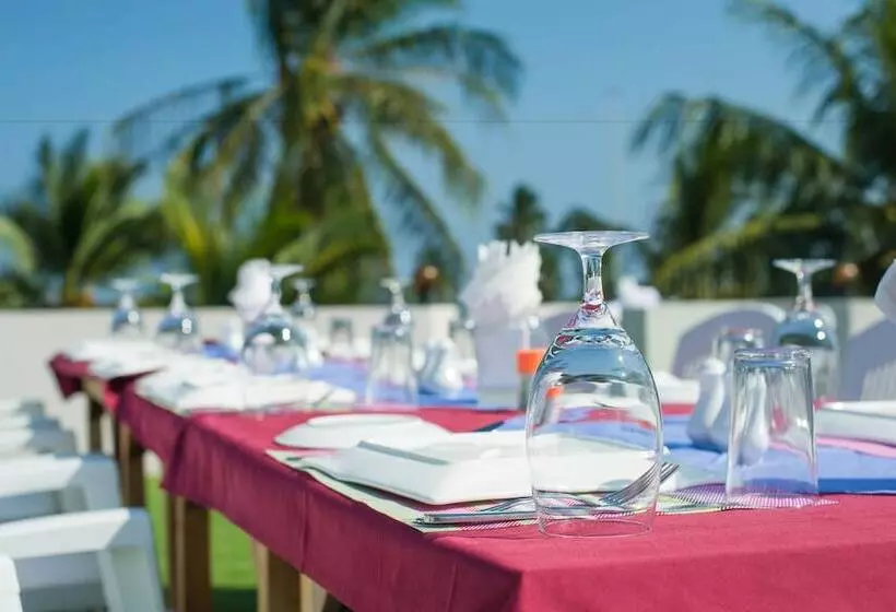 هتل White Sand Lodge