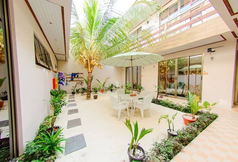 هتل White Sand Lodge