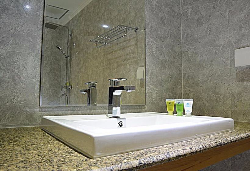 هتل White Sand Lodge