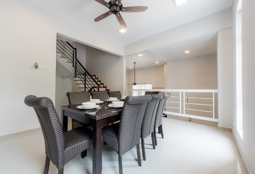 New Corner Shamrock Beach Villas Seaview