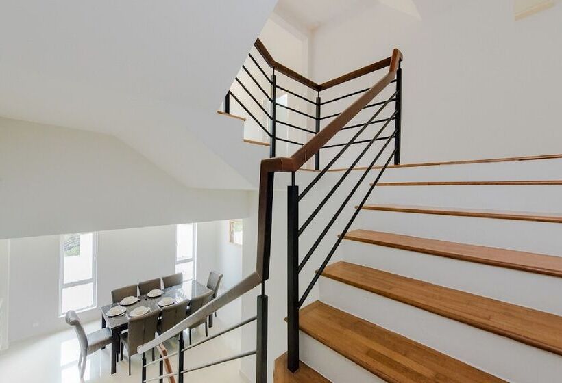 New Corner Shamrock Beach Villas Seaview