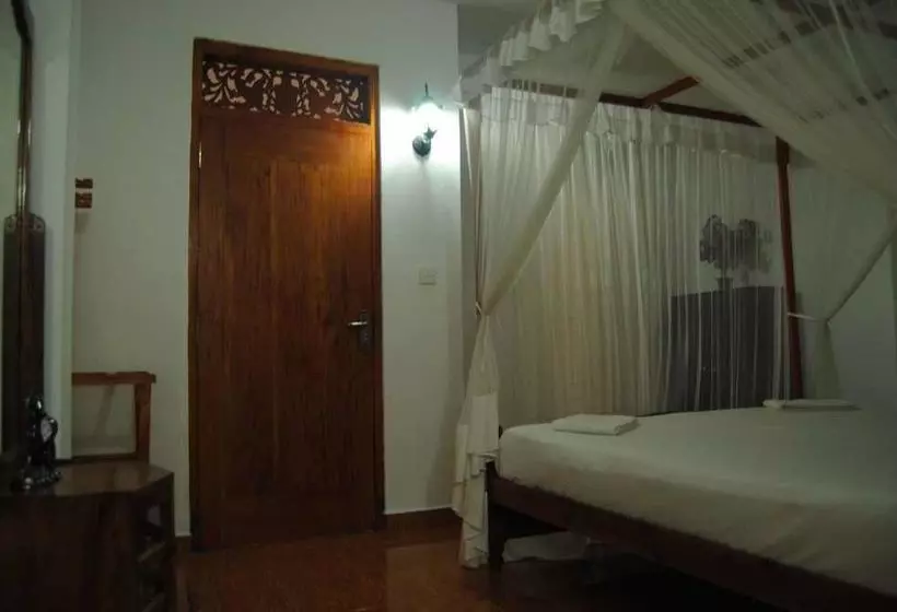 Majatalo Kumar Guest House & Apartment